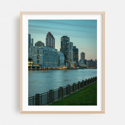 Looking Upriver From Roosevelt Island 02