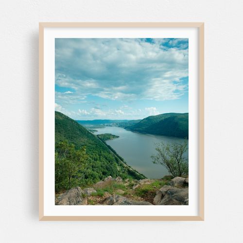 The Hudson from Breakneck Ridge 02