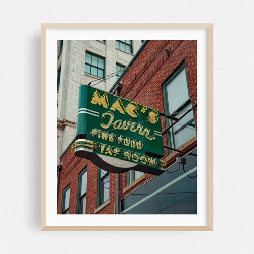 Mac's Tavern 01