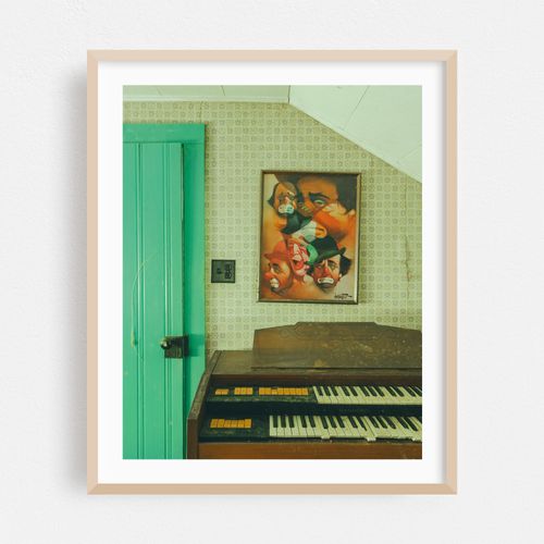 Turquoise Hexagon House 01
