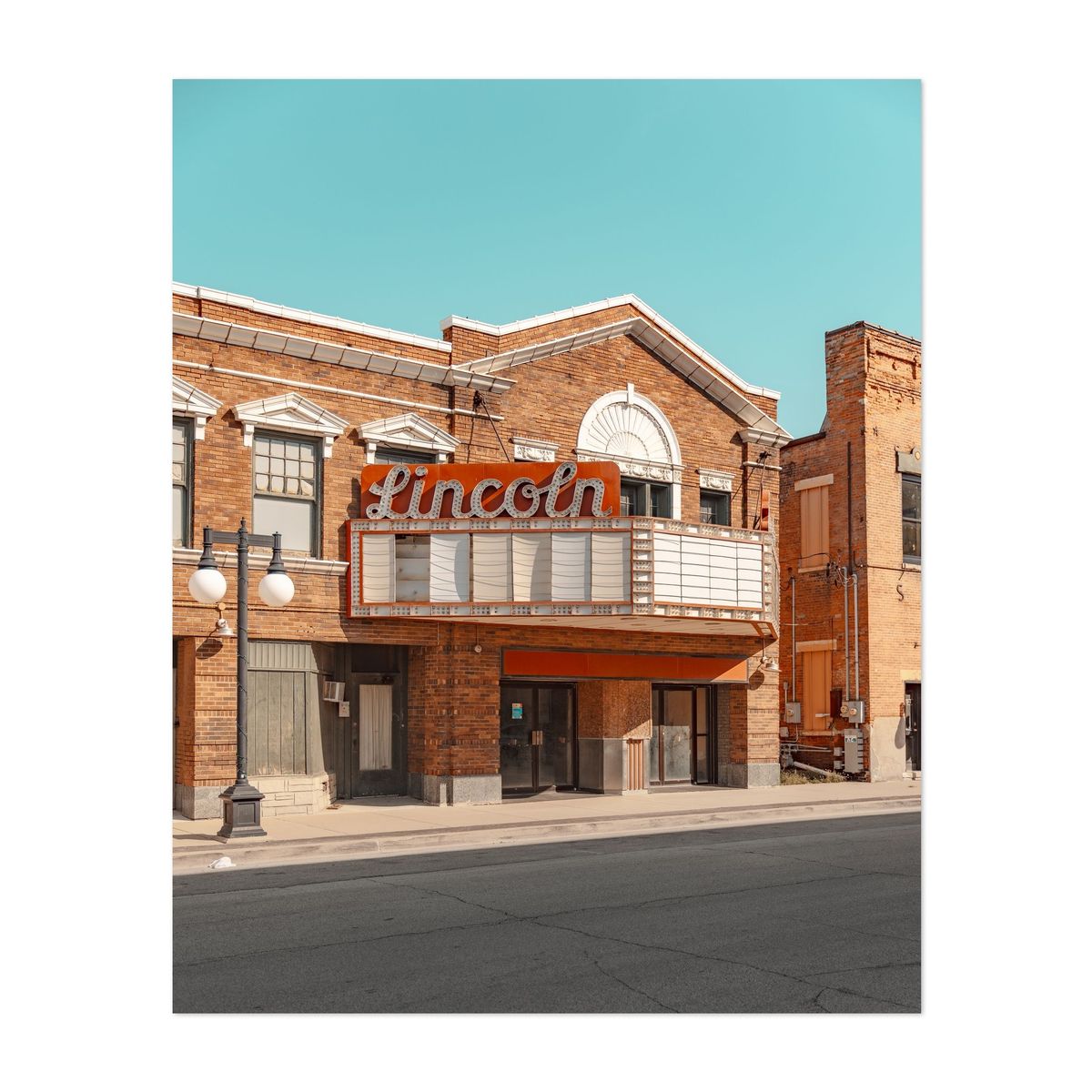 Lincoln Theatre in Lincoln Illinois – image 1 of 2