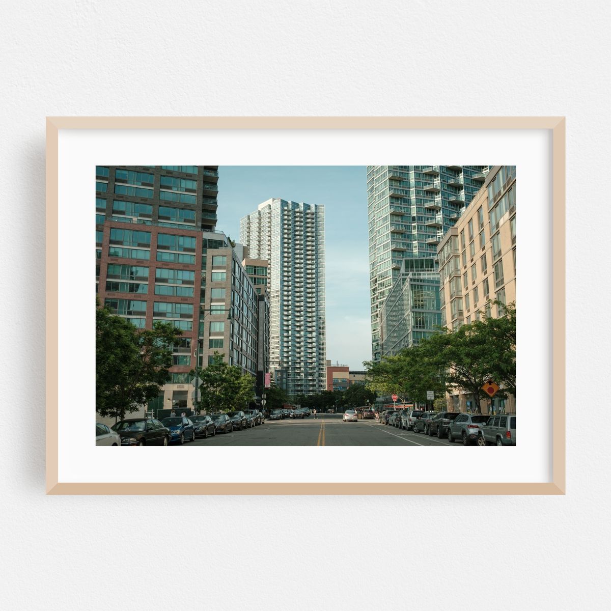 Modern LIC 02 – image 1 of 6