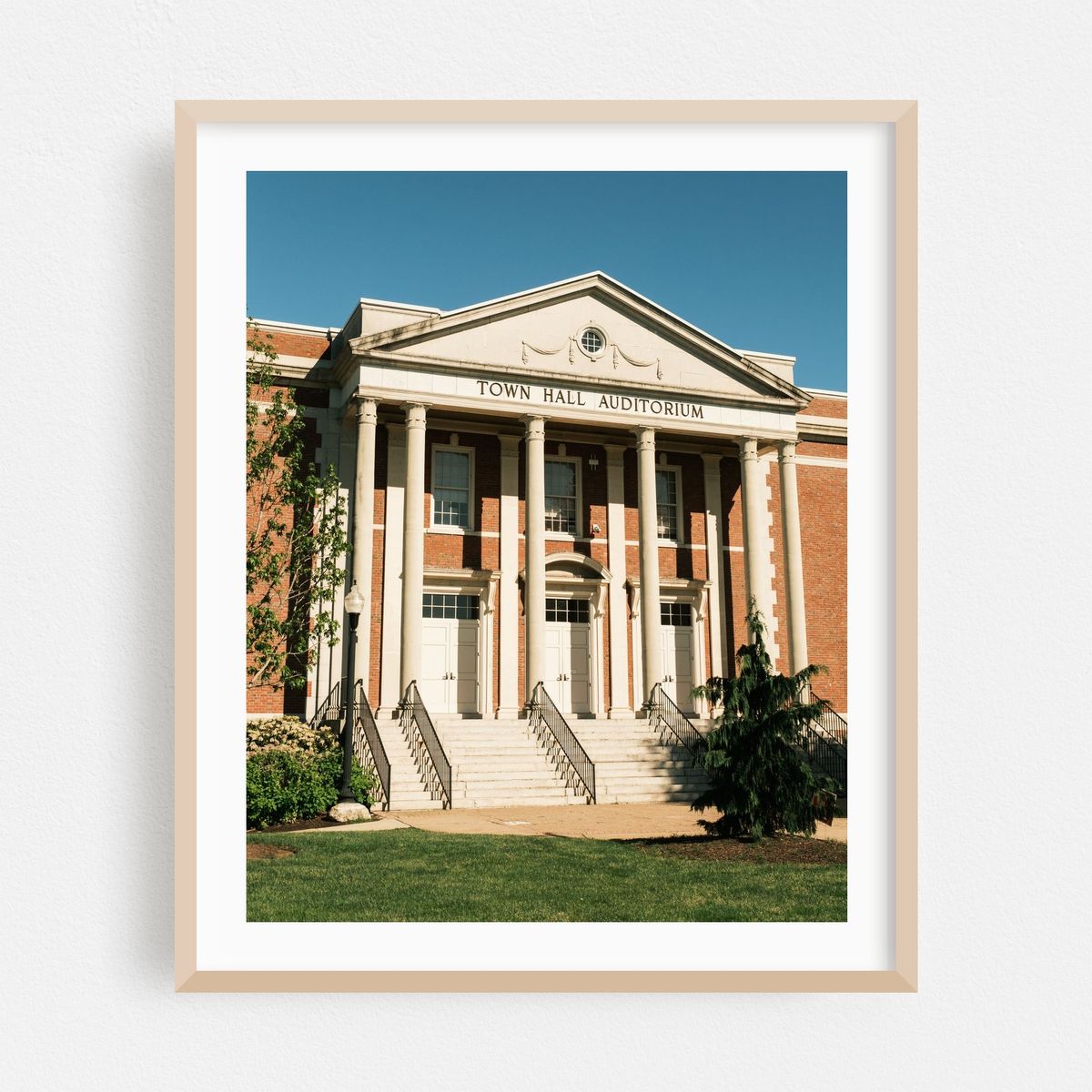 Town Hall Auditorium, West Hartford – image 1 of 12