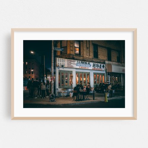 Kiki's, LES 01