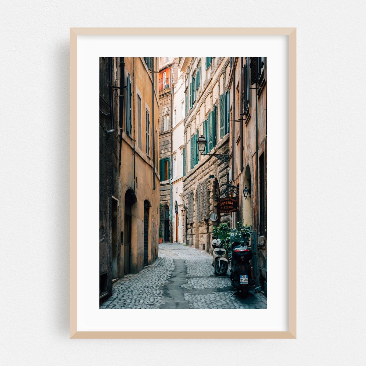 Narrow Vicolo di Montevecchio – image 1 of 16
