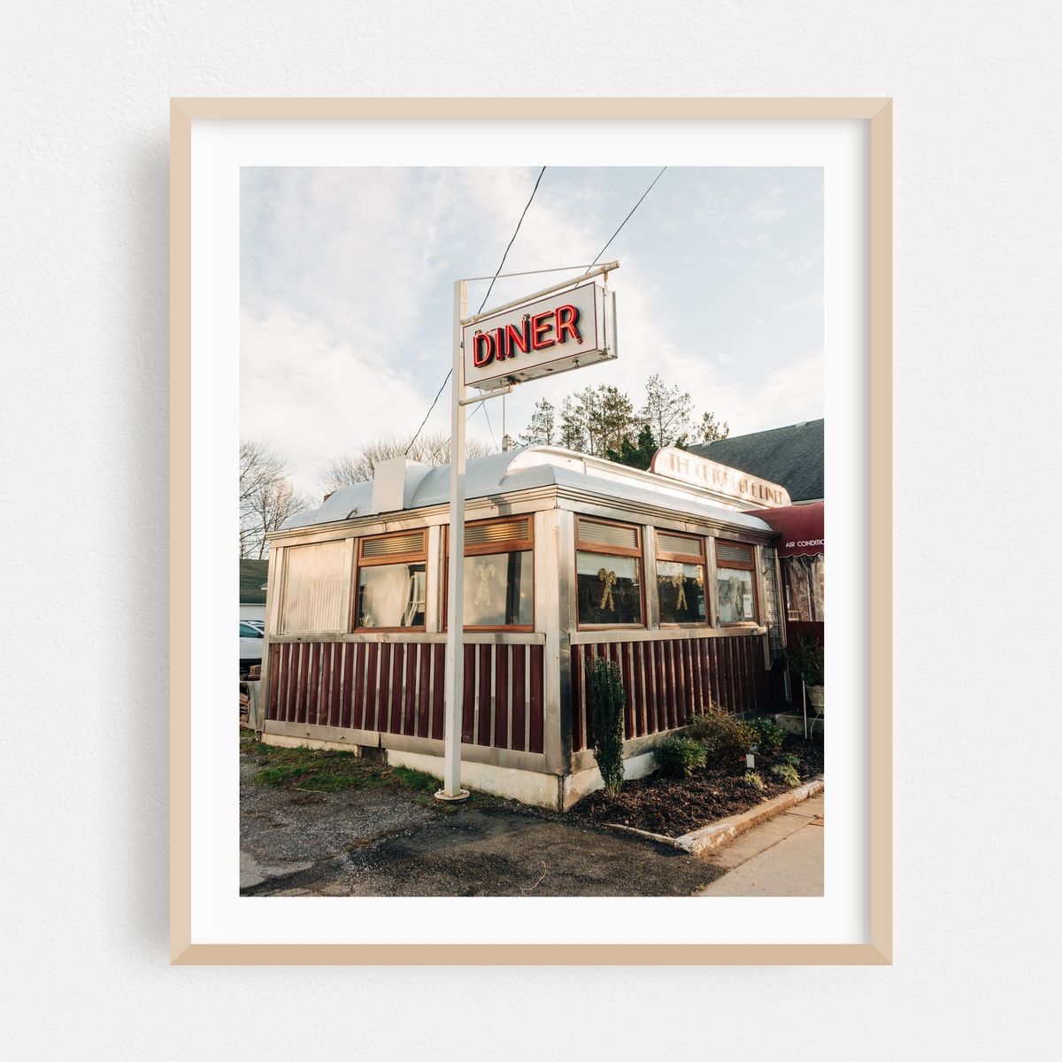 Cutchogue Diner – image 1 of 12