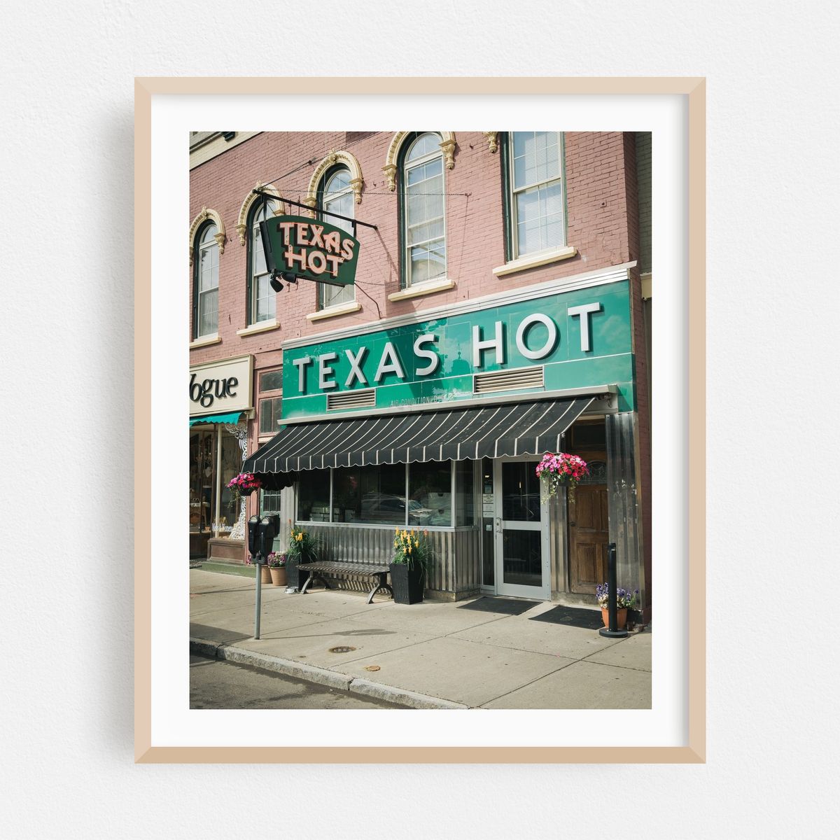 Texas Hot, Wellsville – image 1 of 12
