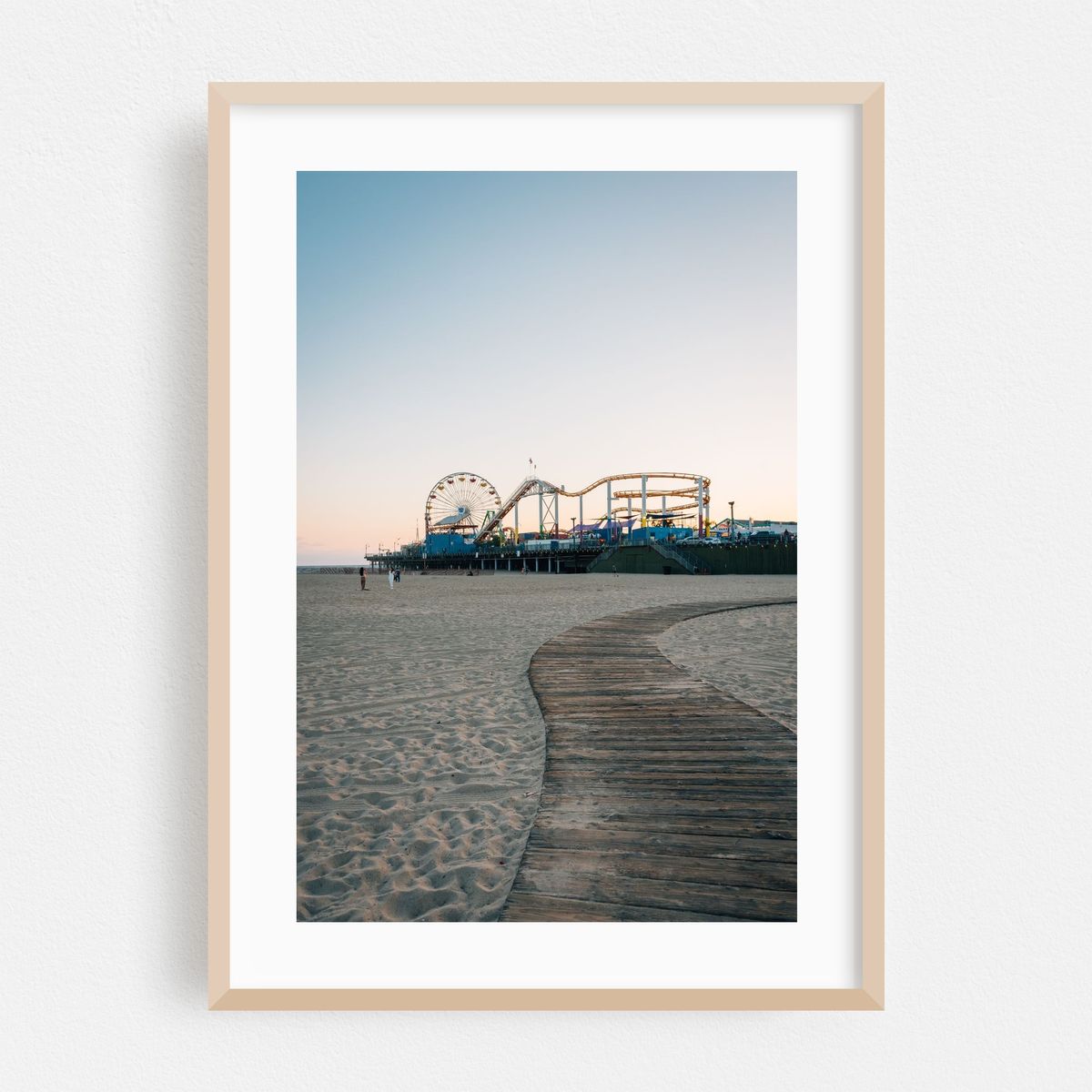 Santa Monica Stroll – image 1 of 16
