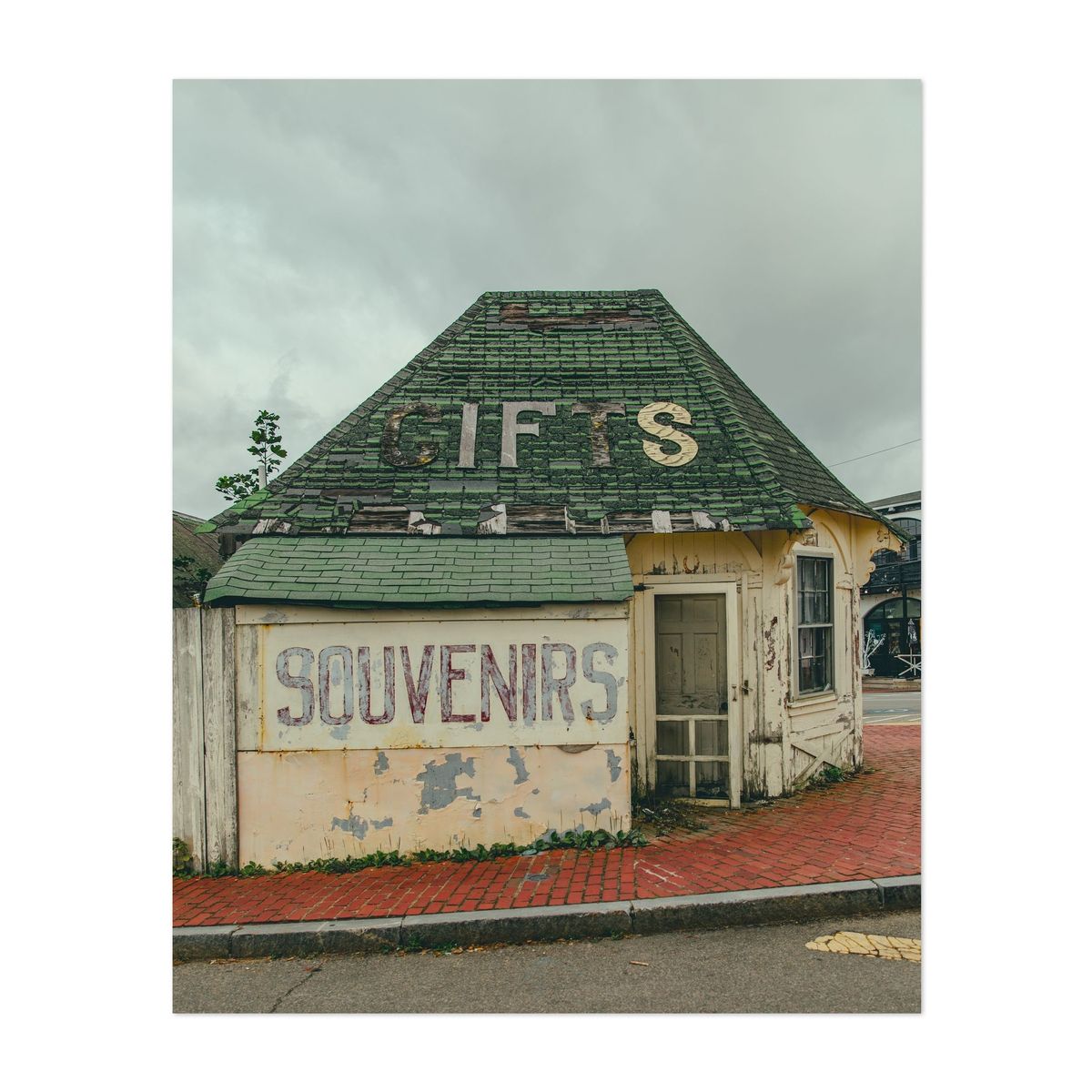 Oak Bluffs Gift Shop – image 1 of 2