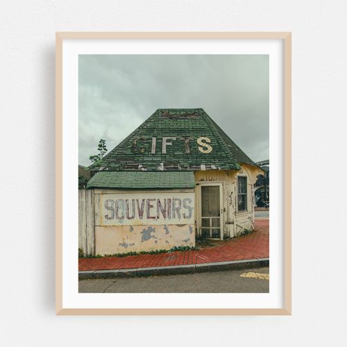 Oak Bluffs Gift Shop