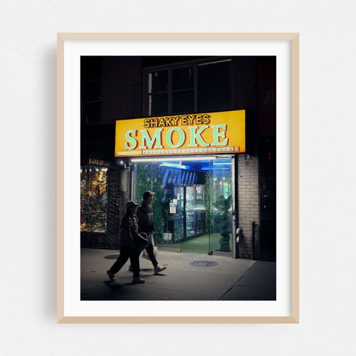 Shaky Eyes Smoke Shop at Night 01