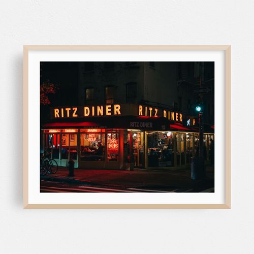 Ritz Diner, UES 01