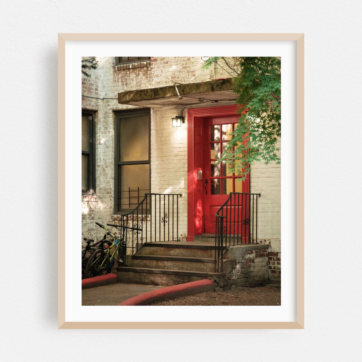 Red Door, Flushing – image 1 of 12