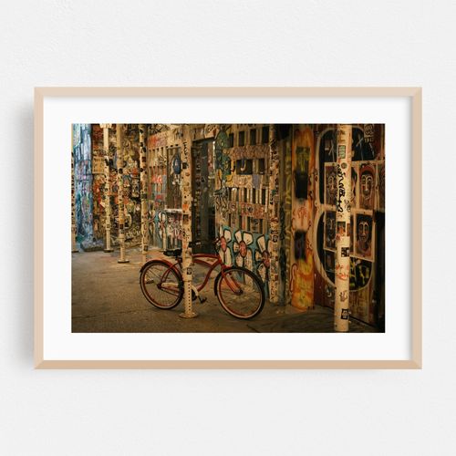 Bike in Freeman Alley, Manhattan