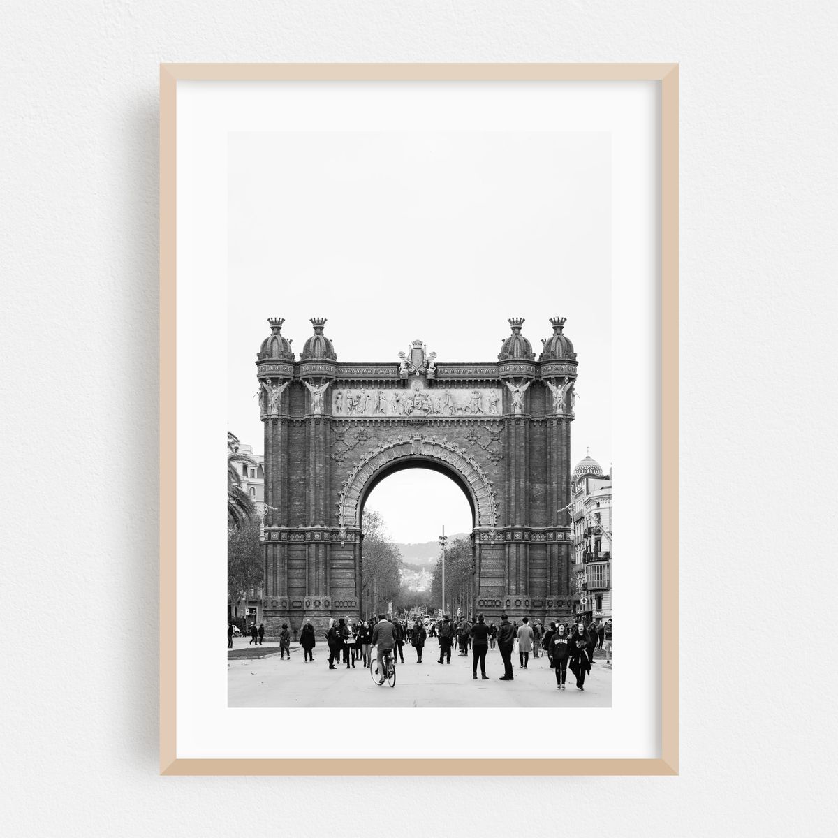 Arc de Triomf B&W – image 1 of 16