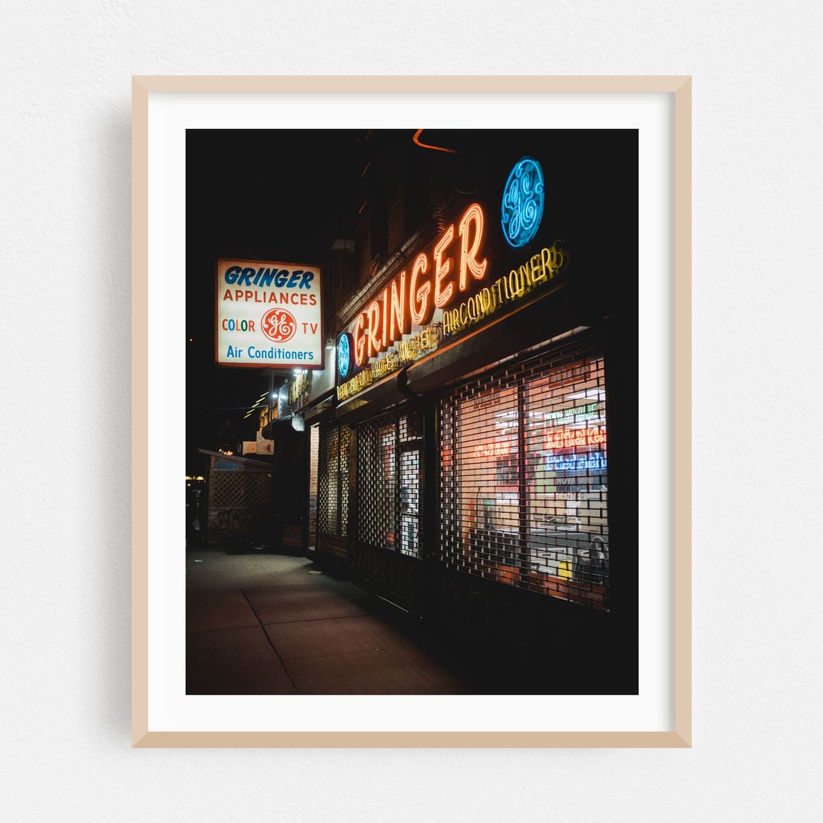 Gringer & Sons, East Village 02 – image 1 of 12