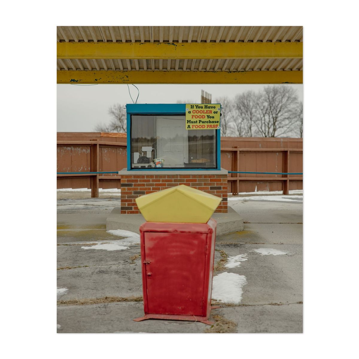 Van-Del Drive-In 03 – image 1 of 2