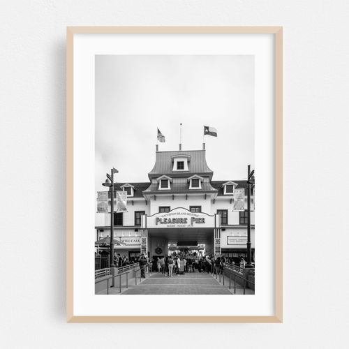 Pleasure Pier, Galveston 01 B&W