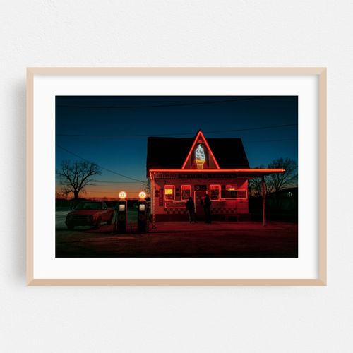 Dairy King, Commerce