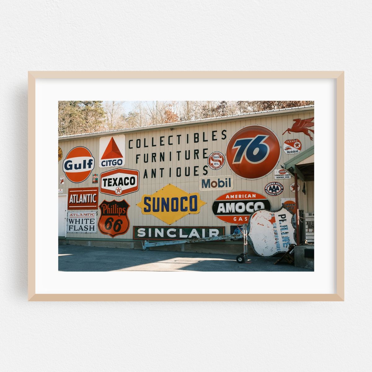 Youngblood's Antiques, Berkeley Springs 01 – image 1 of 6