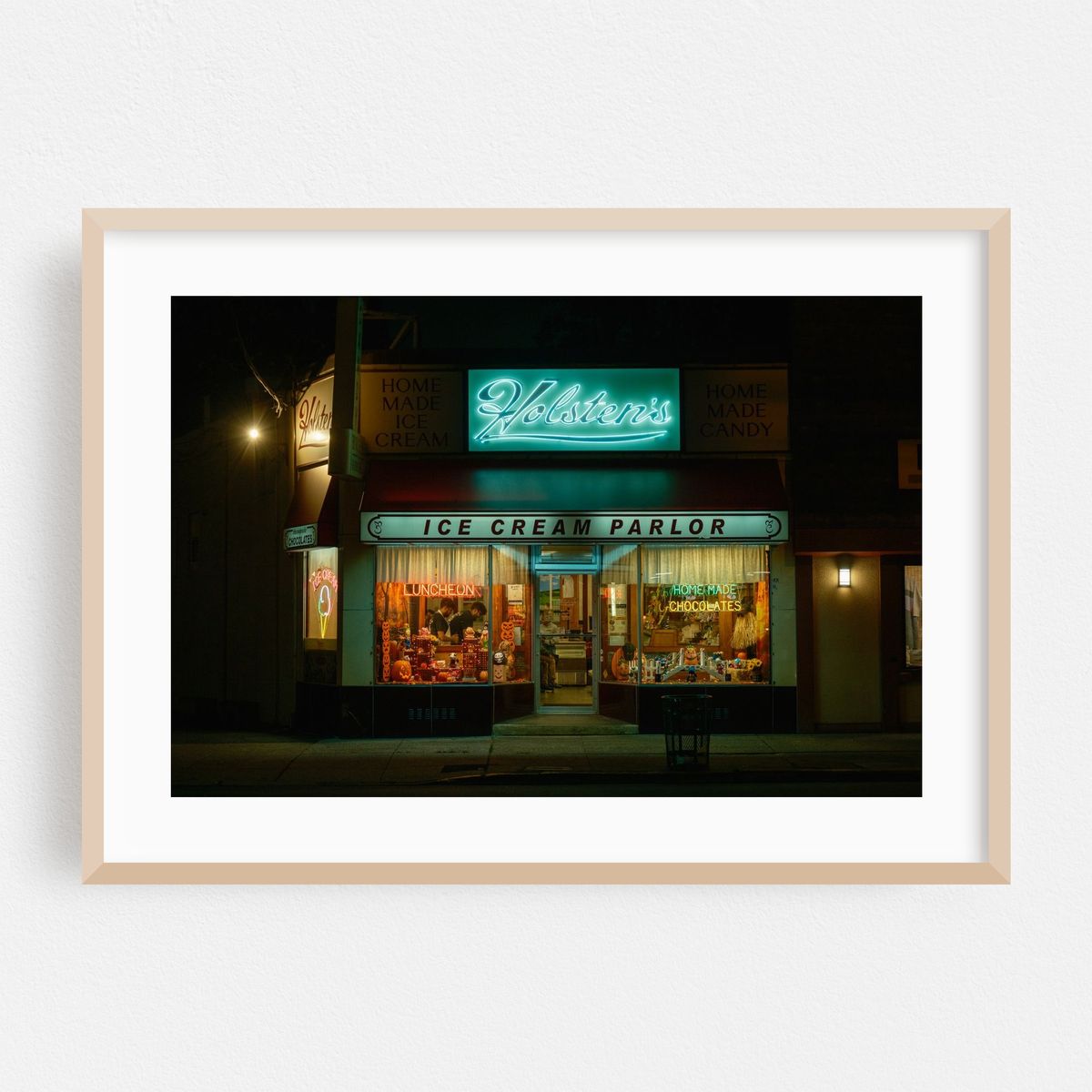 Holsten's, Bloomfield 01 – image 1 of 6