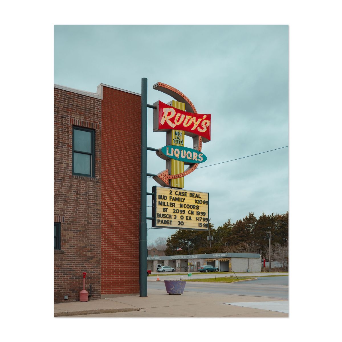 Rudy's Liquors 02 – image 1 of 2