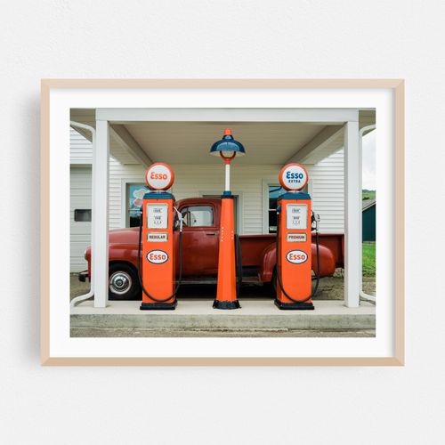 Esso Station, Jasper 01
