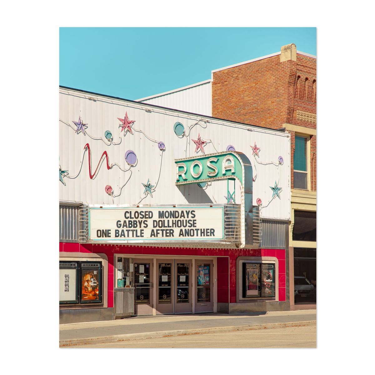 Rosa Theatre 01 – image 1 of 2