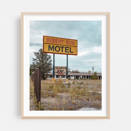 Desert Sun Motel 01