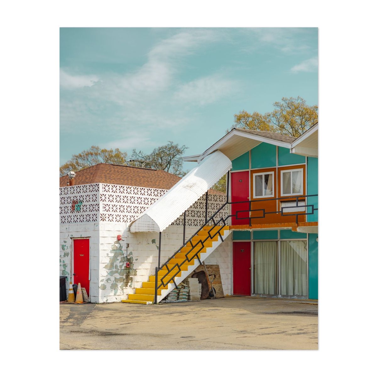 Gray Plaza Motel 02 – image 1 of 2