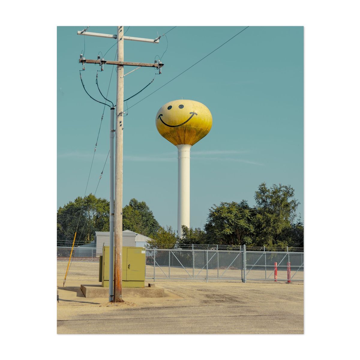 Smiley Face Water Tower 02 – image 1 of 2