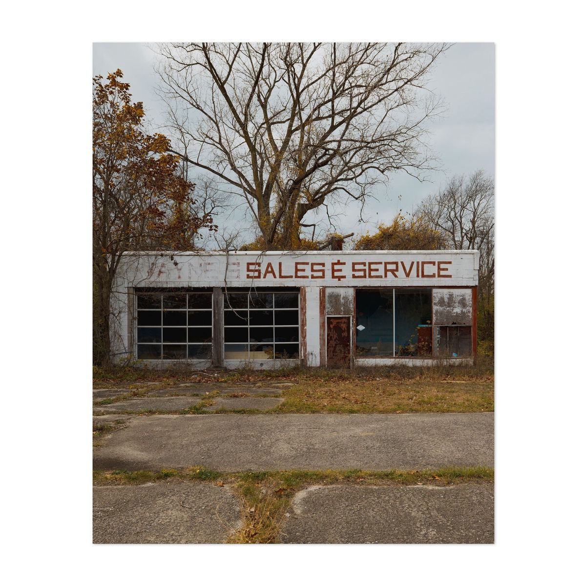 Abandoned Service Station – image 1 of 2