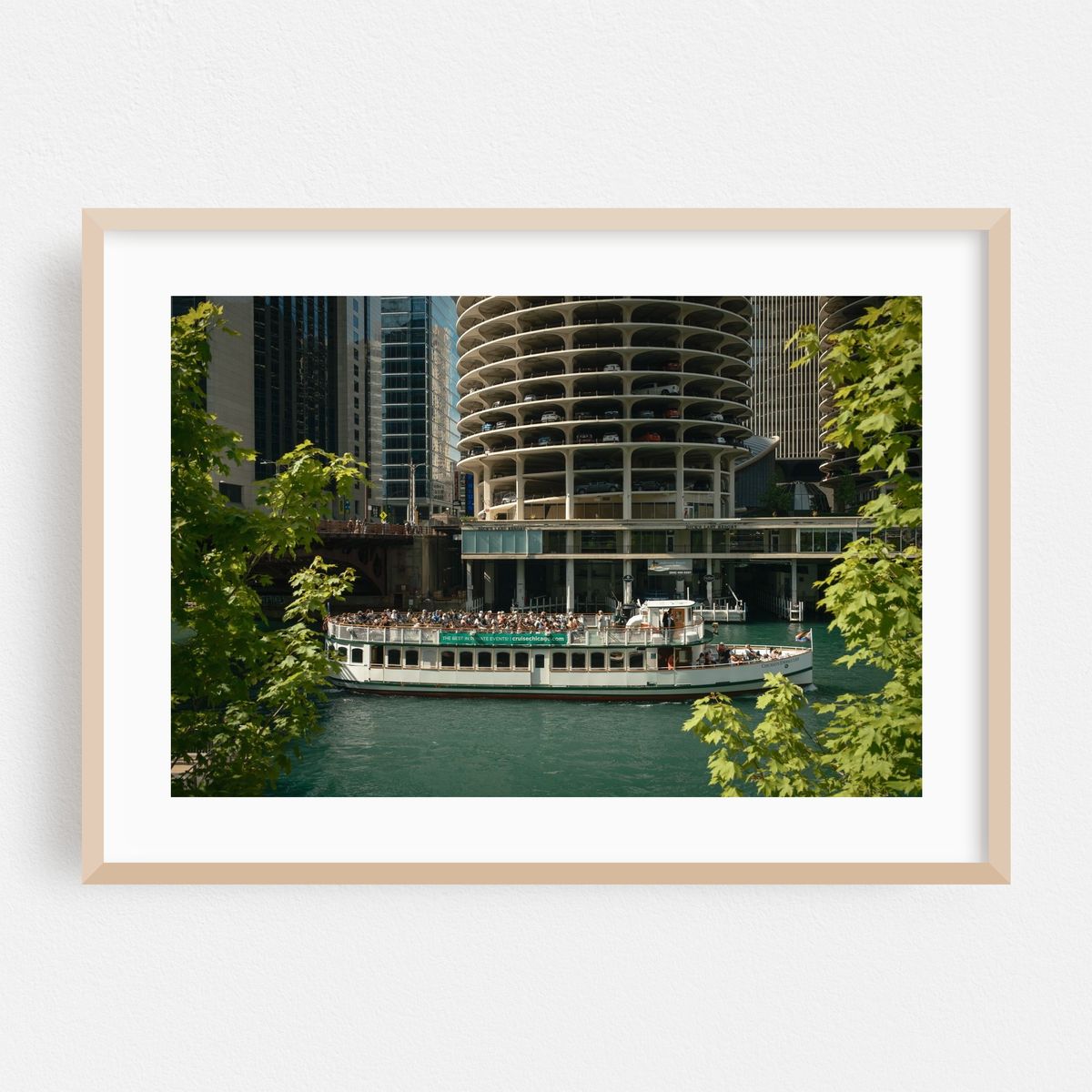 Boat on the Chicago River – image 1 of 6