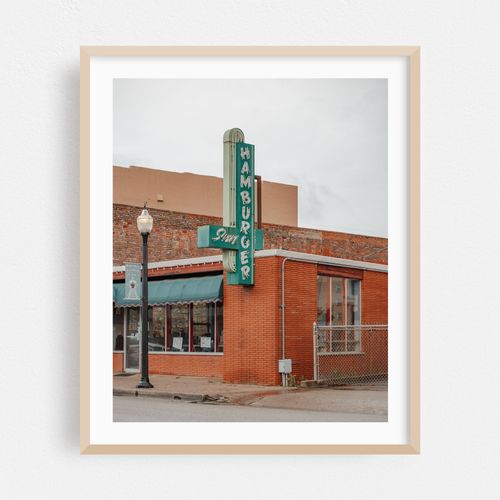 Hamburger Inn 01