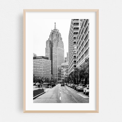 Monroe Avenue B&W