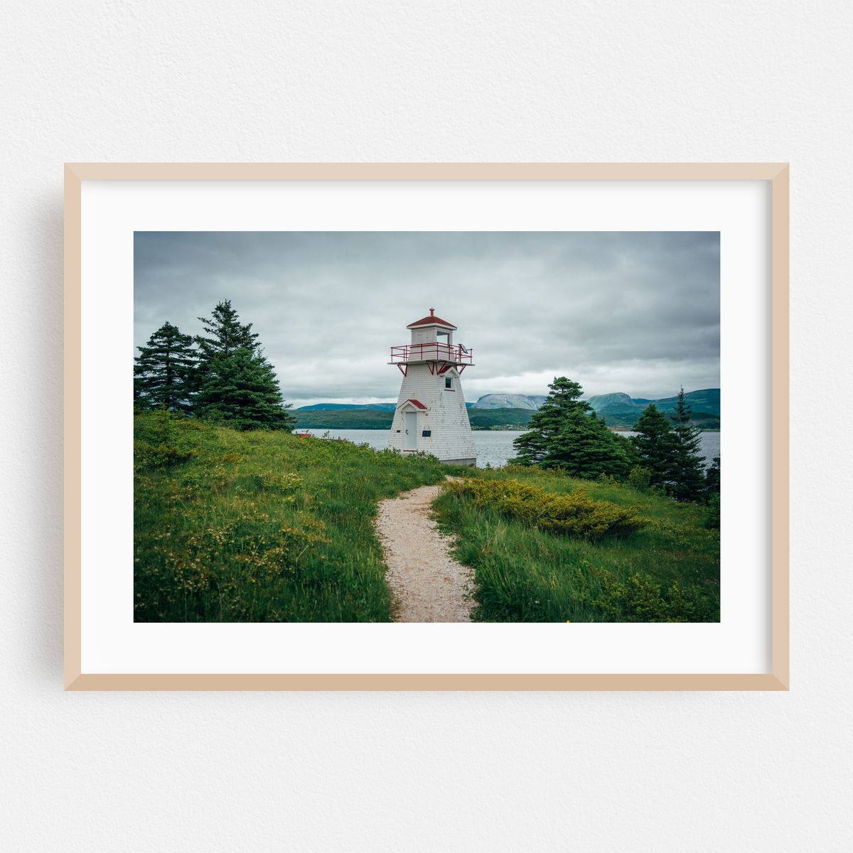 Woody Point Lighthouse, Bonne Bay – image 1 of 6
