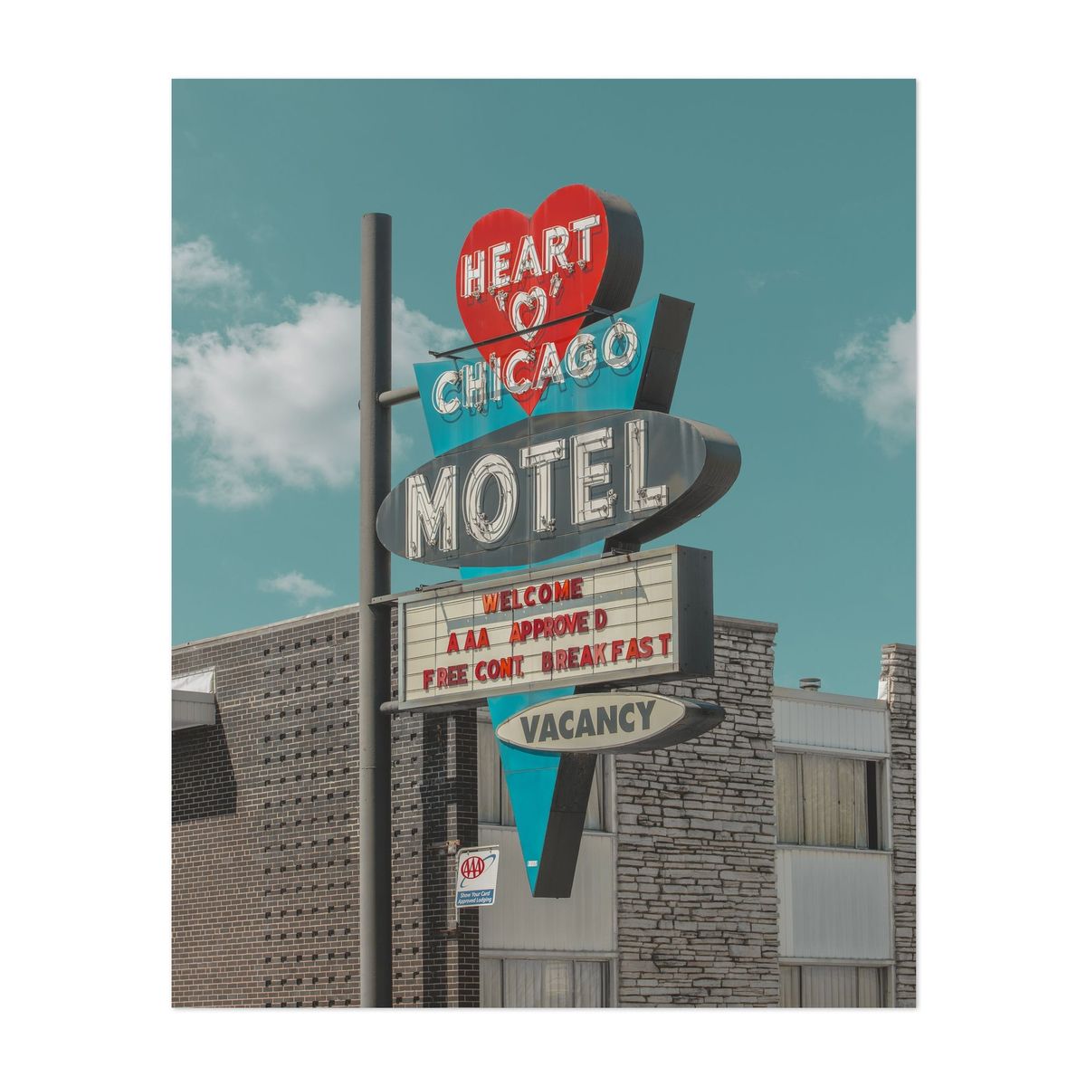 Heart O' Chicago Motel 01 – image 1 of 2