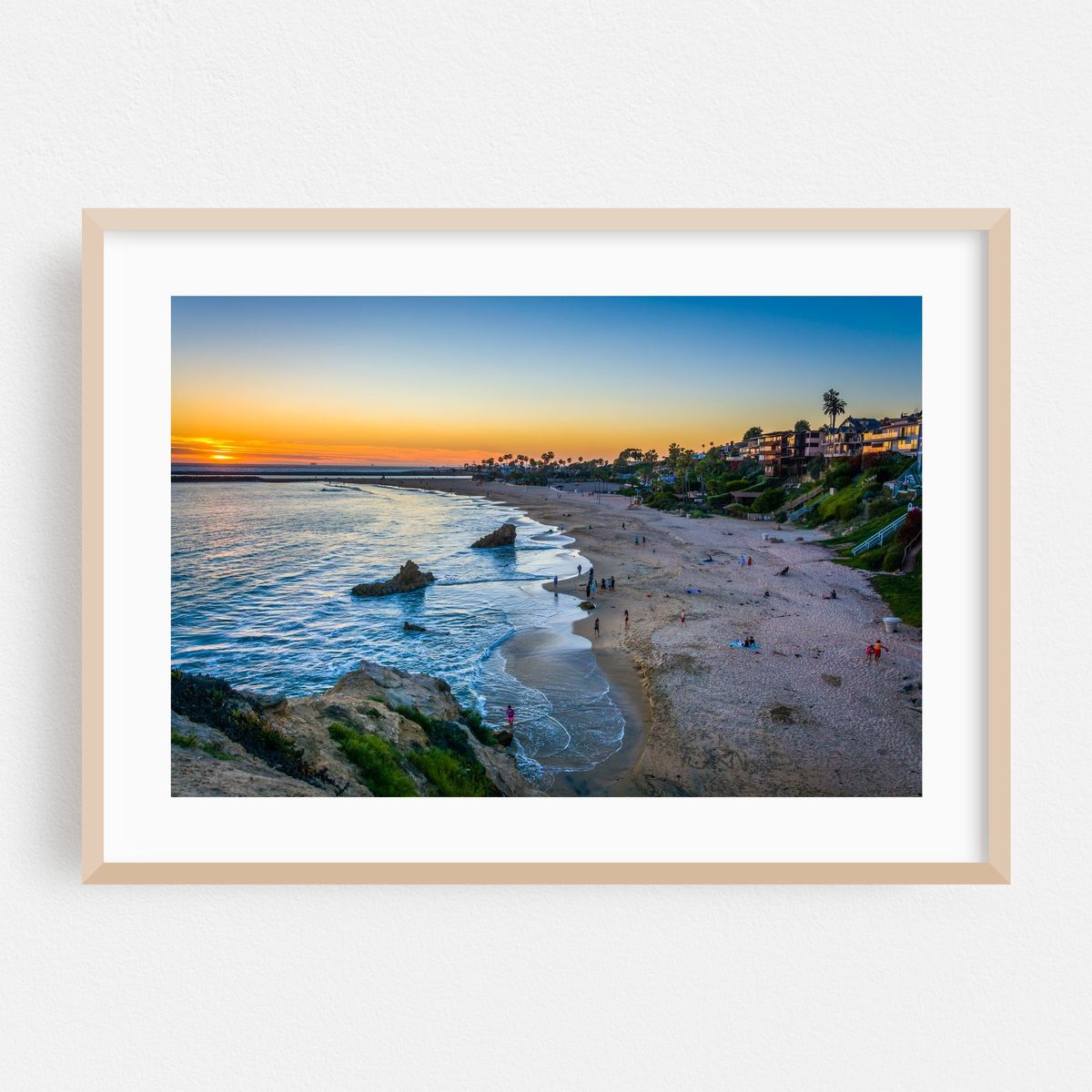Corona Del Mar State Beach – image 1 of 6