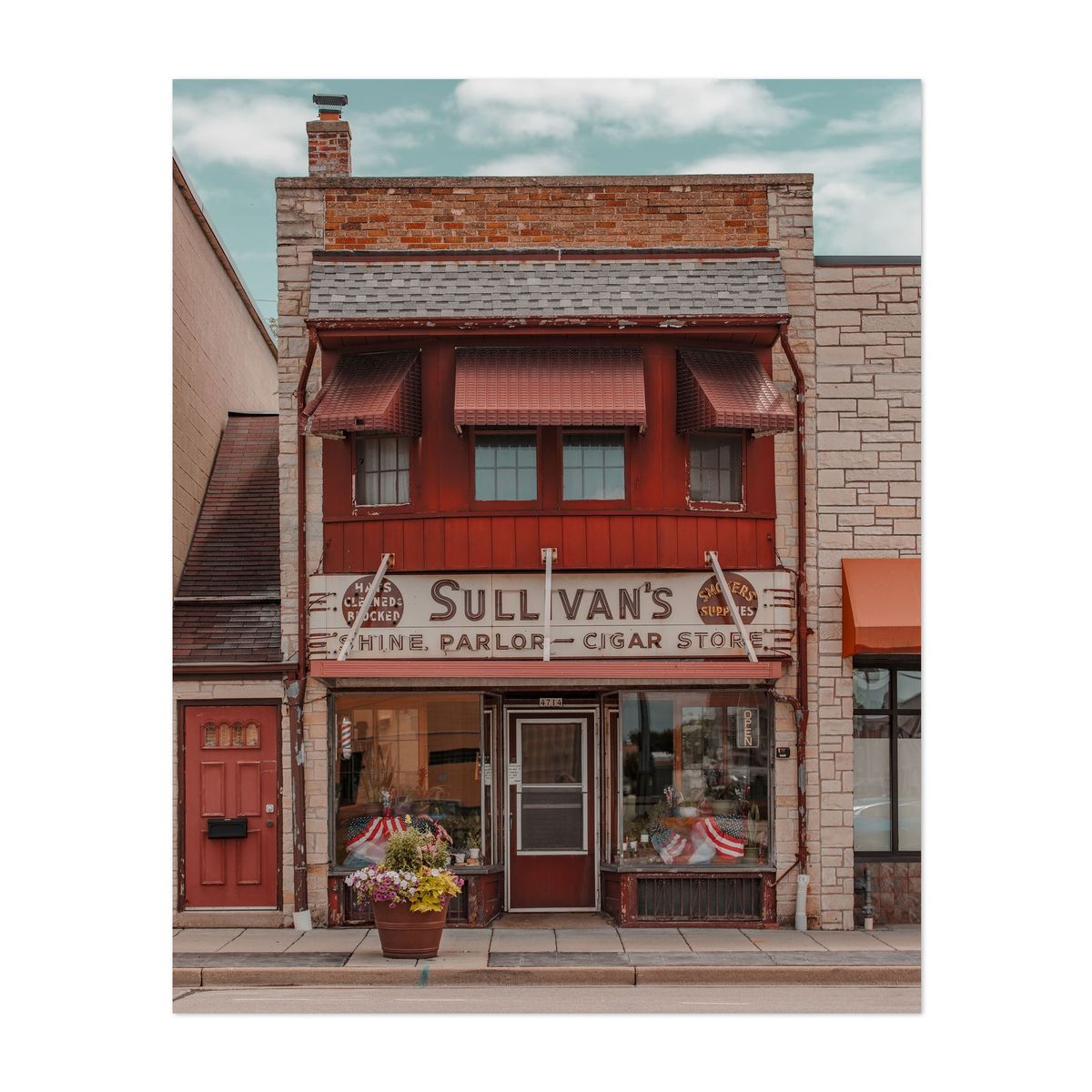Sullivan's Storefront 01 – image 1 of 2