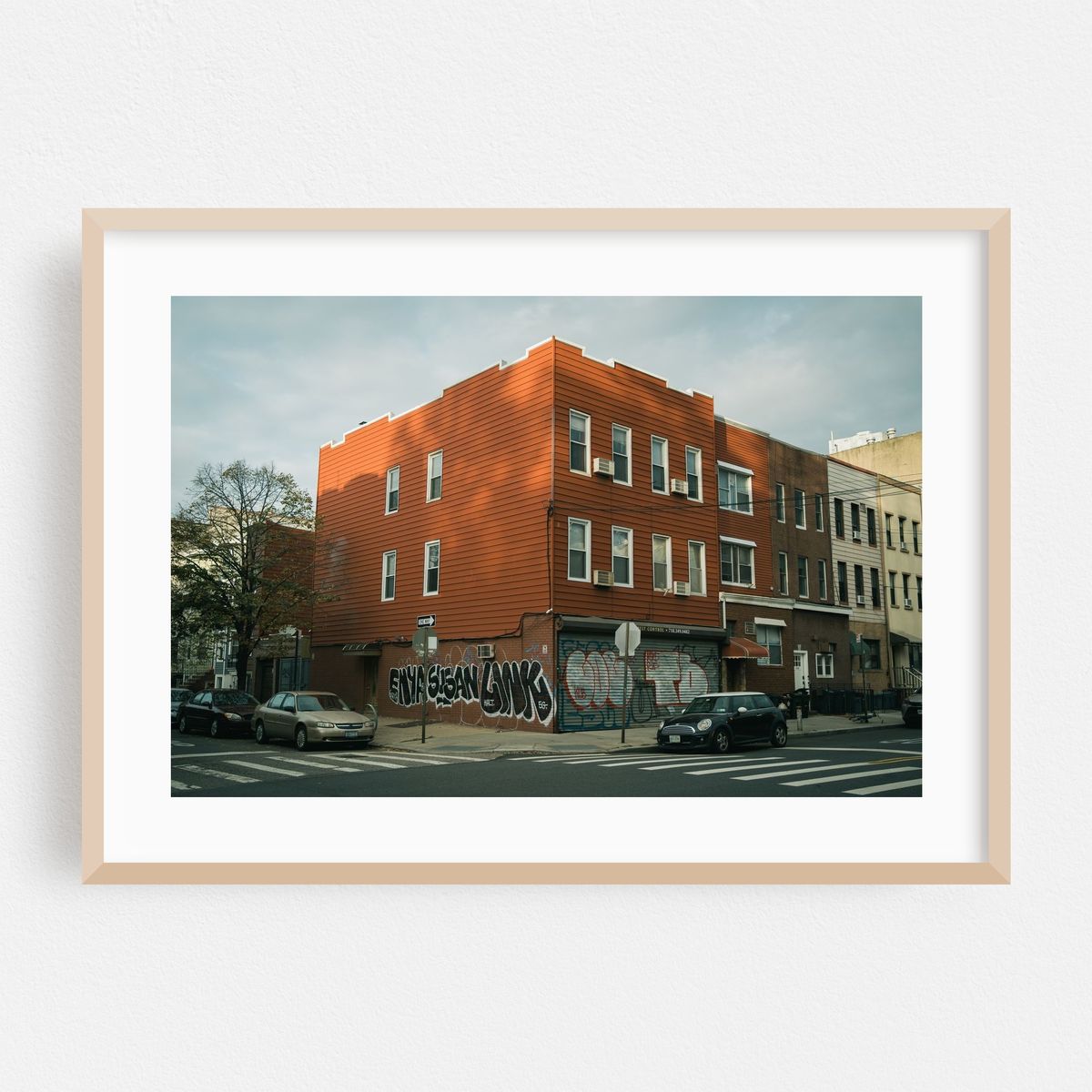 Corner in Greenpoint – image 1 of 6