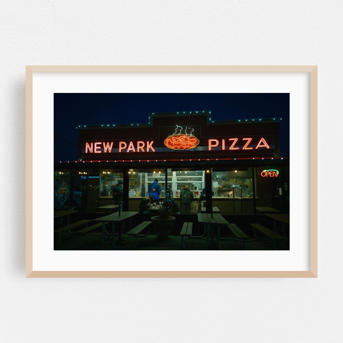 New Park Pizza Neon, Howard Beach – image 1 of 6