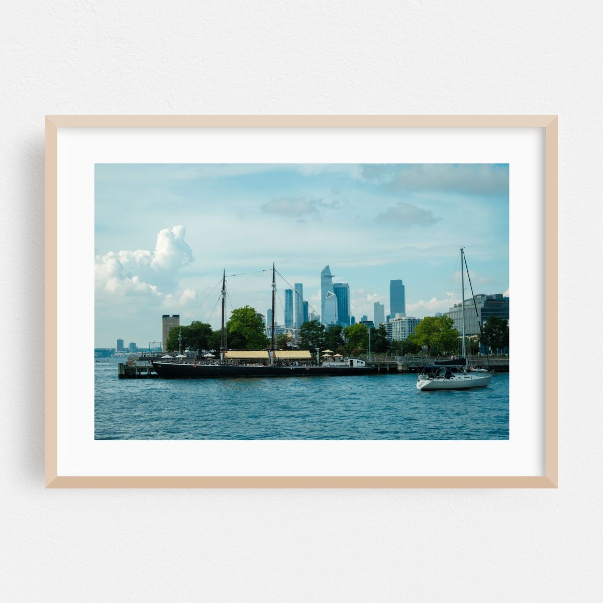 Boats on the Hudson 01 – image 1 of 6