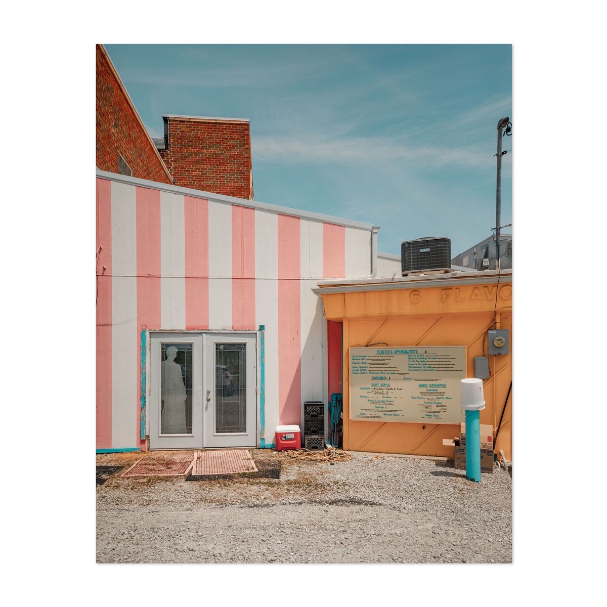 Pink Elephant 02 – image 1 of 2