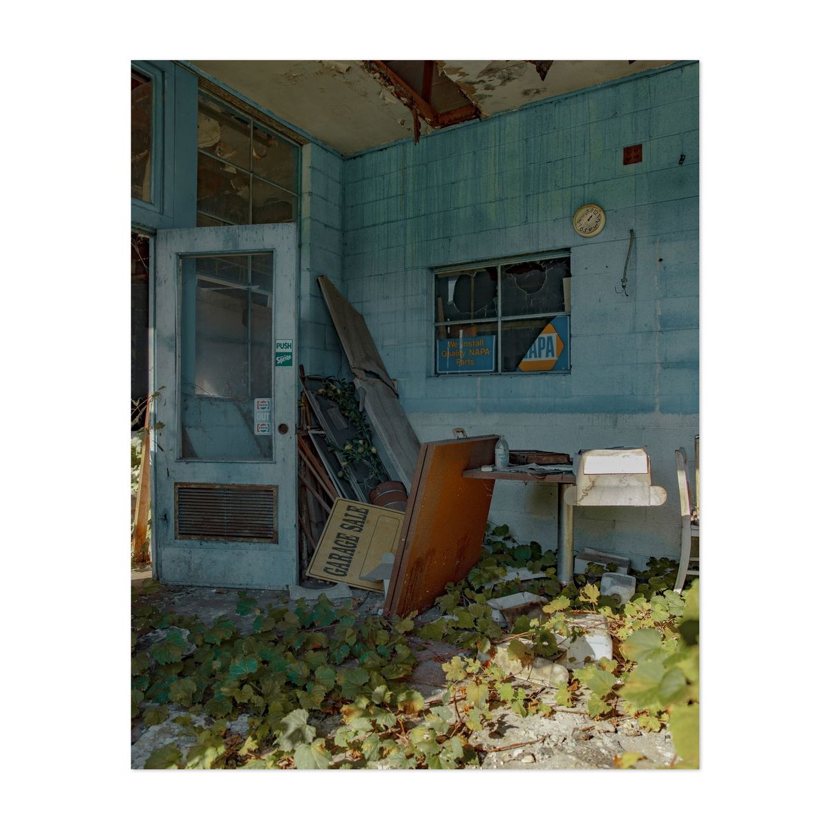Abandoned Sales & Service Station 03 – image 1 of 2