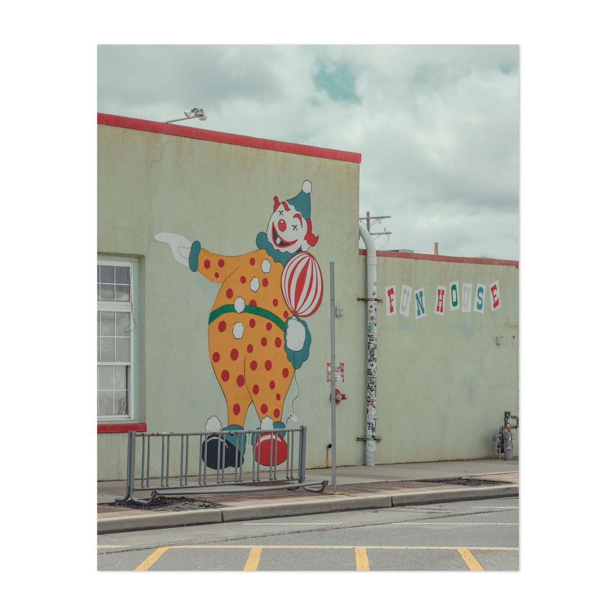 Wonder Bar 02 – image 1 of 2