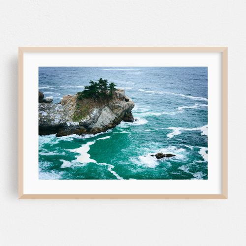 Waves at Julia Pfeiffer Burns State Park