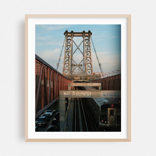 Train on the Williamsburg Bridge 01