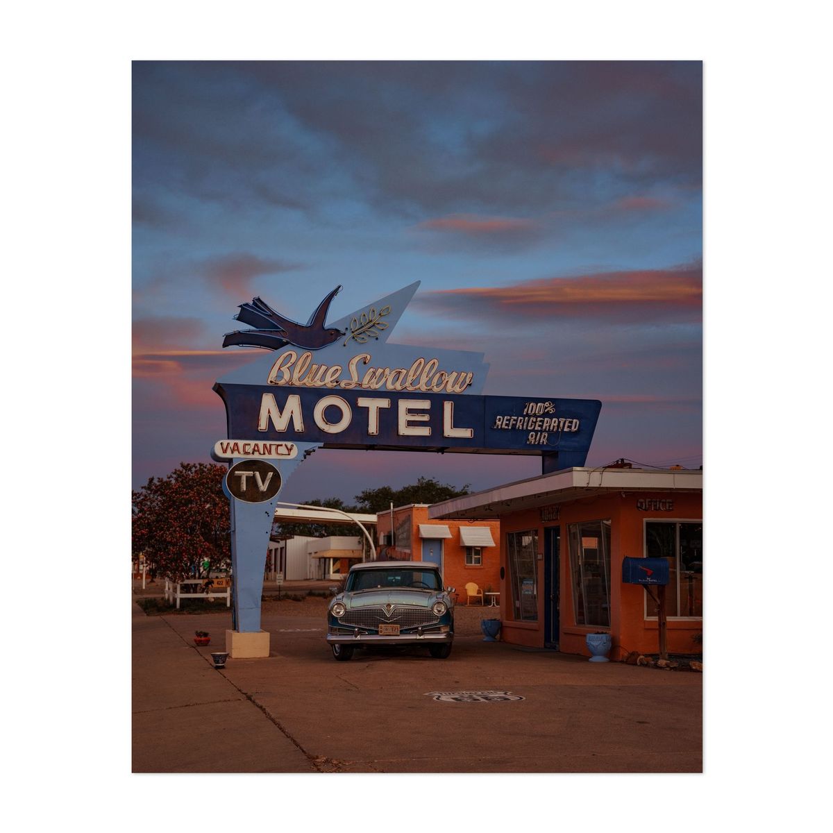 Blue Swallow Motel Sunrise 01 – image 1 of 2