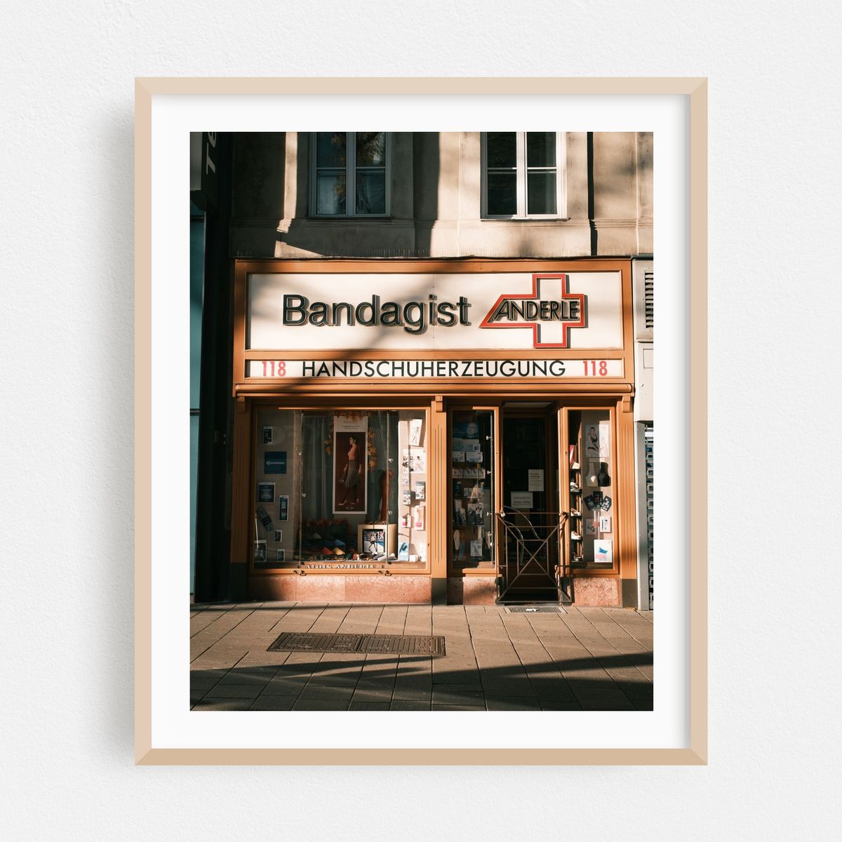 Bandagist Alois Anderle, Vienna – image 1 of 12