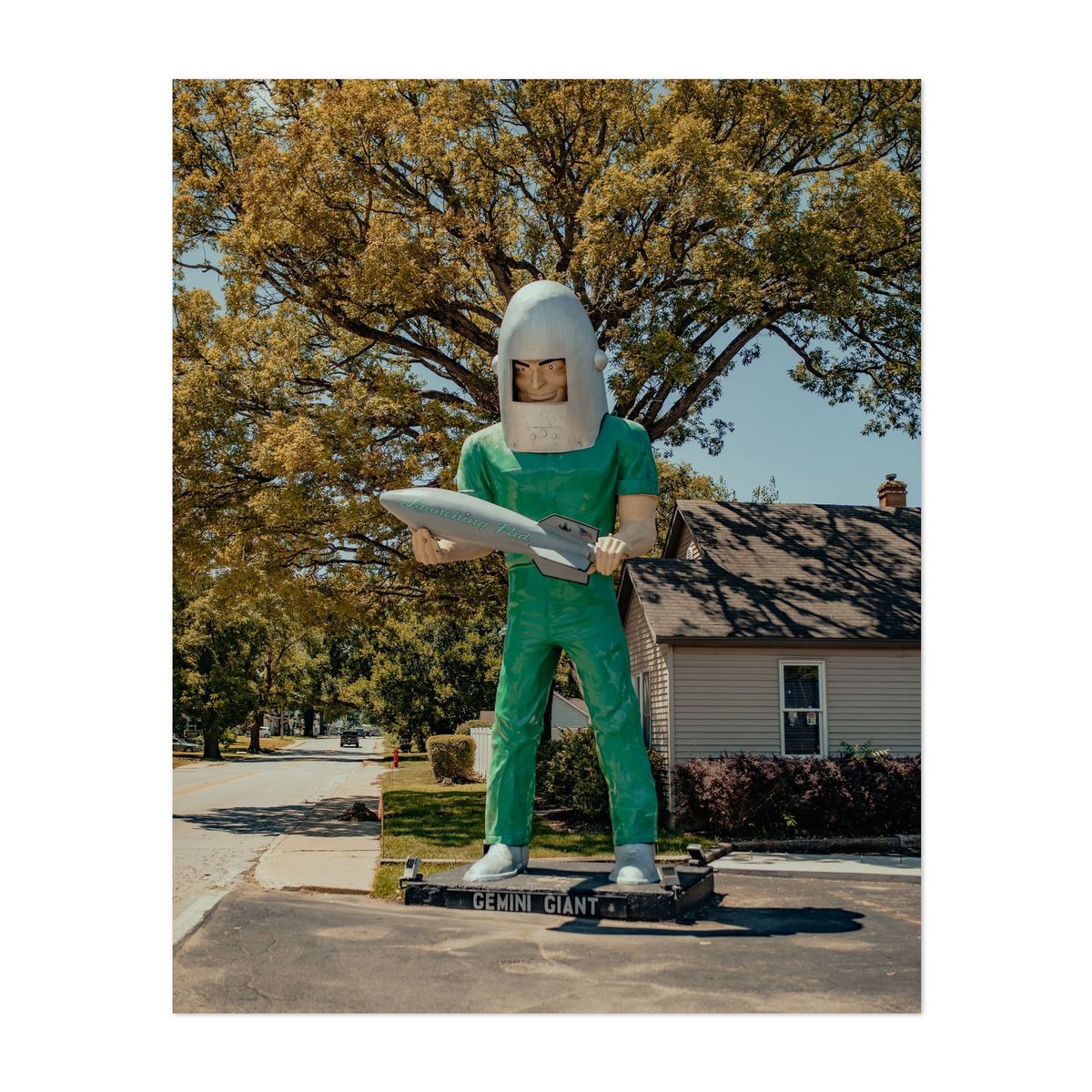 Gemini Giant 01 – image 1 of 2